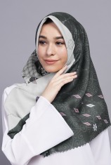 Hijab Segiempat Batik - 02